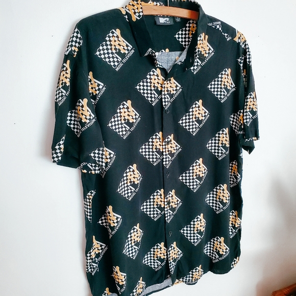 Vintage MTV Button-up shirt - Picture 2 of 5